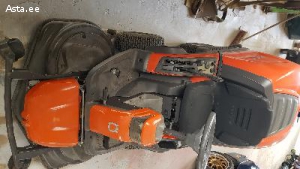 Husqvarna RC 320TS AWD. Traktor, muruniiduk.